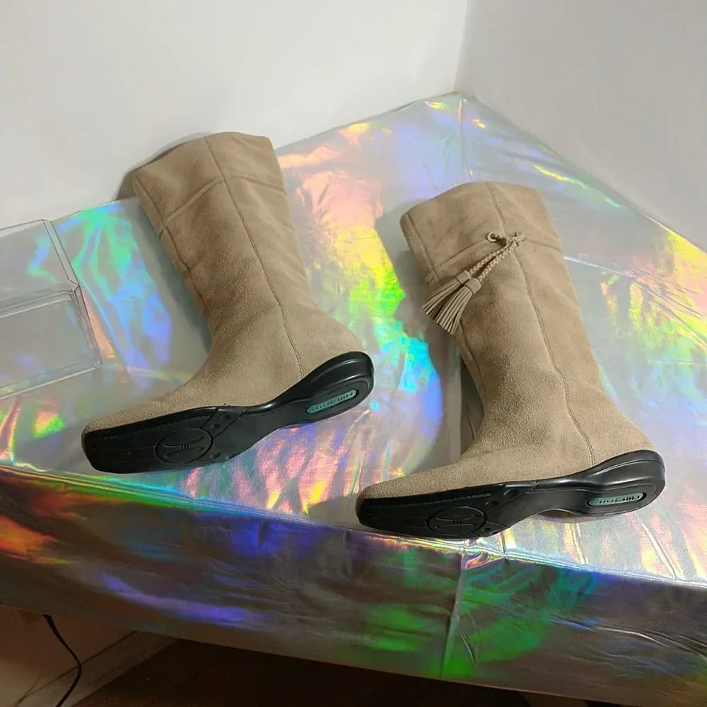 Cole Haan Womens SZ 5B Beige Suede Pull Up Mid Calf Boots.